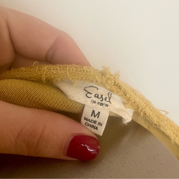 Yellow boyfriend sweatshirt - Picture 2 of 7